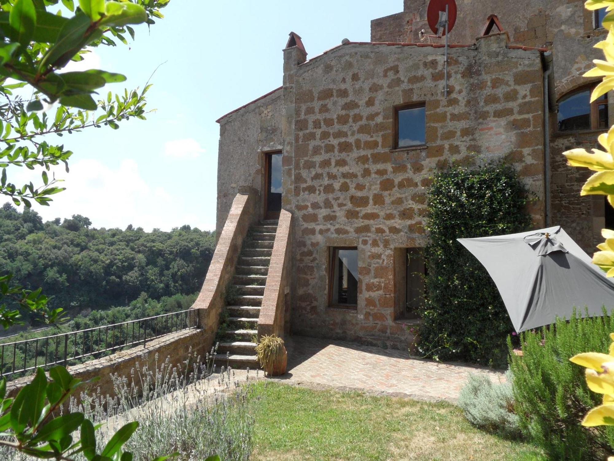 לינה וארוחת בוקר פיטיליאנו Un Giardino Nel Tufo מראה חיצוני תמונה